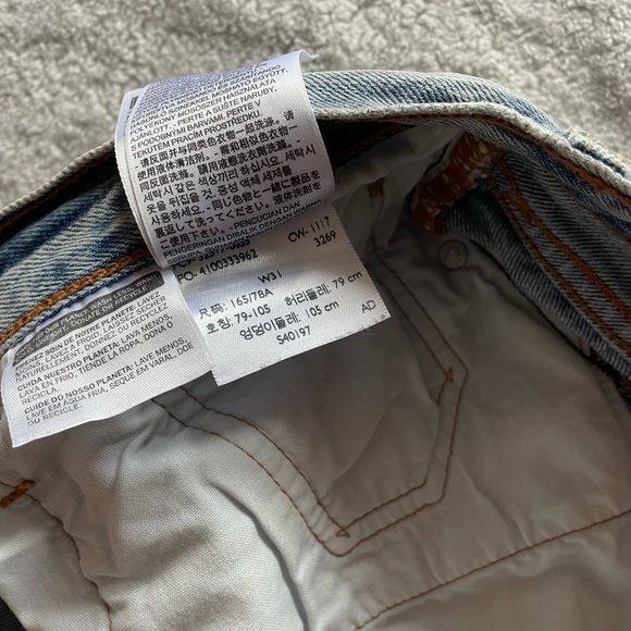 Levi’s shorts - Picture 5 of 5